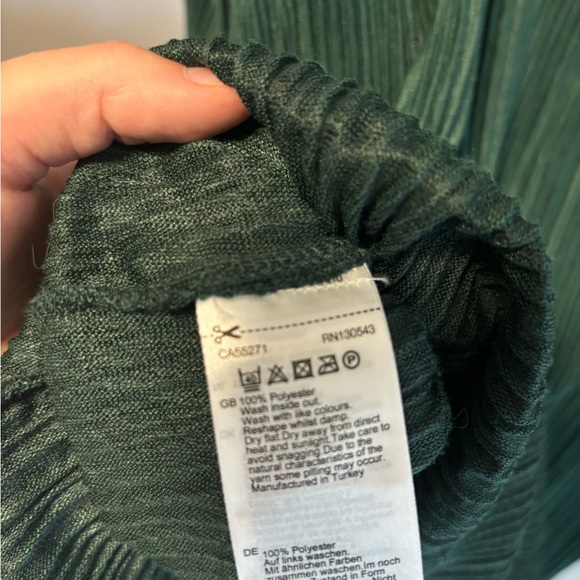 Crepe L/S Top - Picture 5 of 5